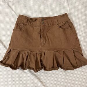 Hollister Women's Brown Pleated Skirt - Medium (M)